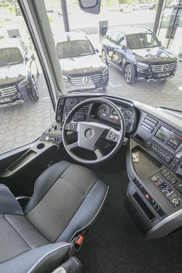 Autobusi i ri Benz Mercedes (10)