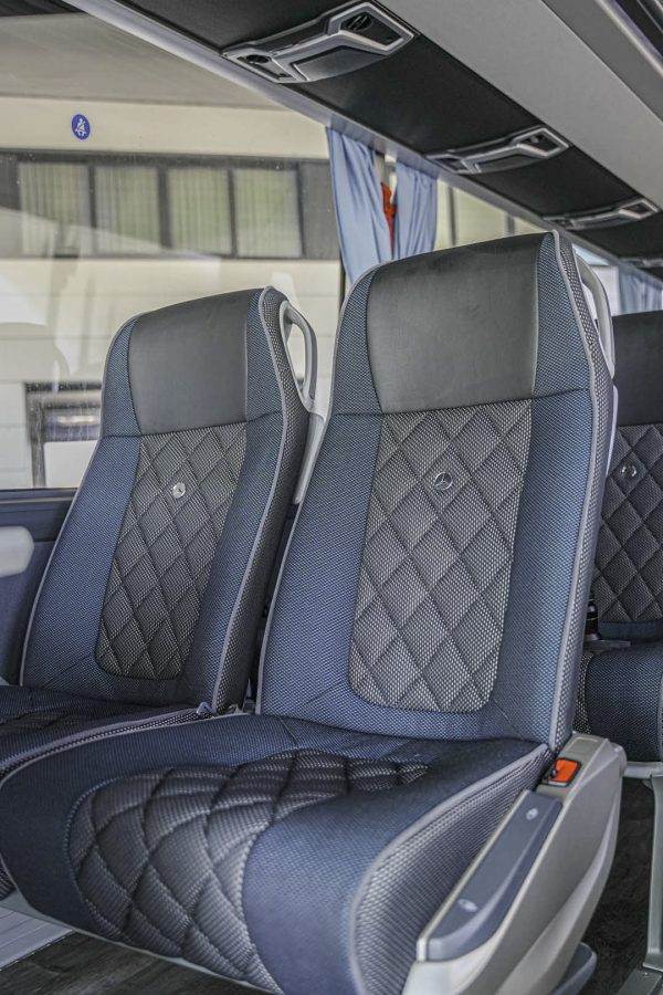 Autobusi i ri Benz Mercedes (16)